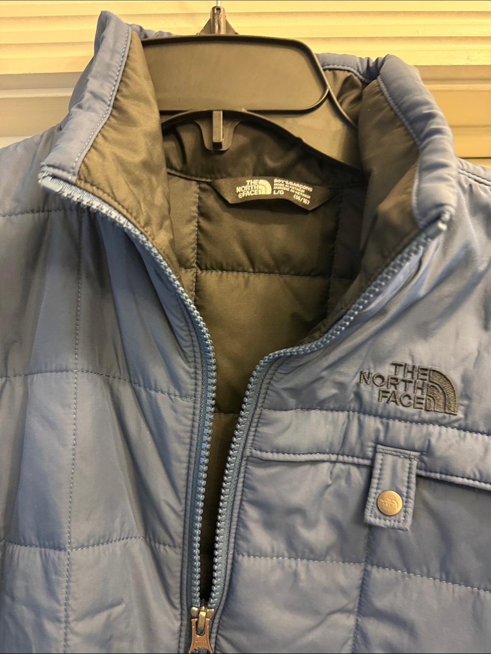 Boys 14/16 North Face Navy Blue Quilted Puffer Jacket